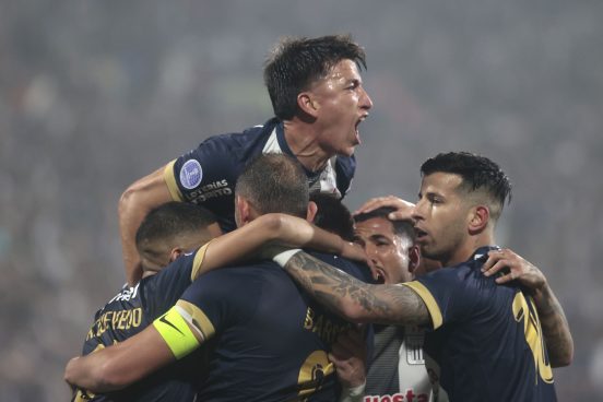 Alianza Lima venció 2-0 a Universidad Católica por los octavos de la Sudamericana