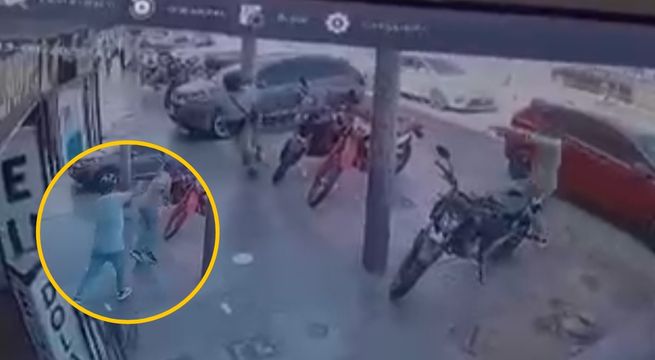 Delincuente es abatido por agente de seguridad cuando intentaba asaltar a cambista | VIDEO