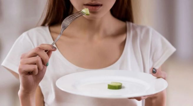 Médico revela qué le pasa a tu cuerpo si te saltas el desayuno o almuerzo