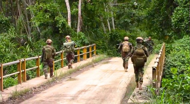 Incautan casi media tonelada de cocaína en operativo policial en el Vraem