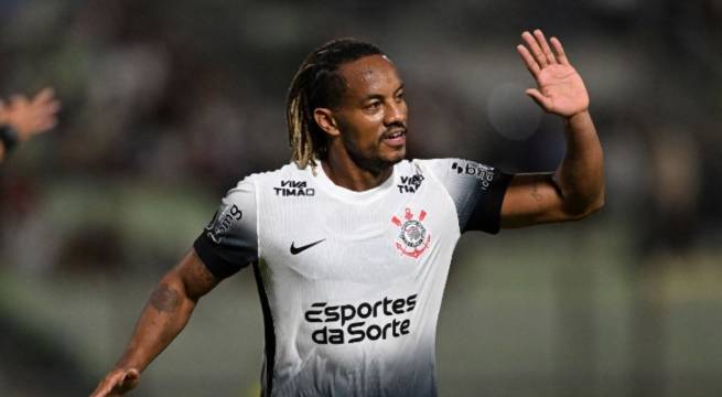 Preocupación en Perú: André Carrillo será operado por lesión en el tobillo