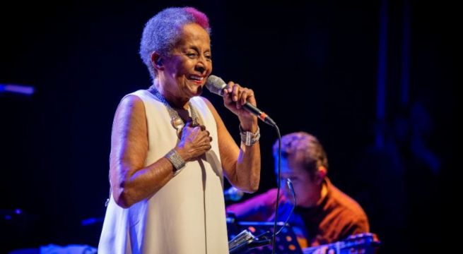 Susana Baca recibe el Premio a la Excelencia Musical en los Latin Grammy