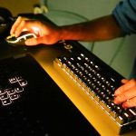 ¡81 mil nuevos emprendimientos! Más jóvenes crean negocios con apoyo de la inteligencia artificial