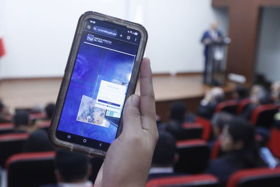 Lanzan aplicativo gratuito con acceso a imágenes tomadas desde el espacio por satélite peruano