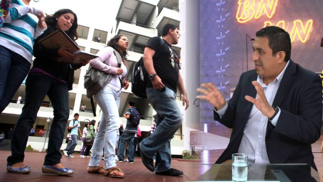 Jóvenes universitarios cada vez más indiferentes con la política peruana, según estudio