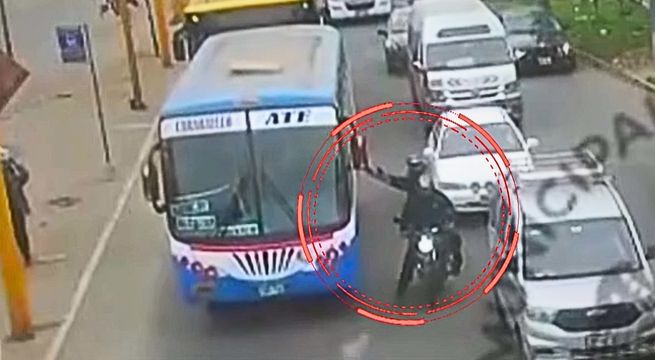 Atacan a balazos bus lleno de pasajeros: chofer recibió disparos en la cabeza