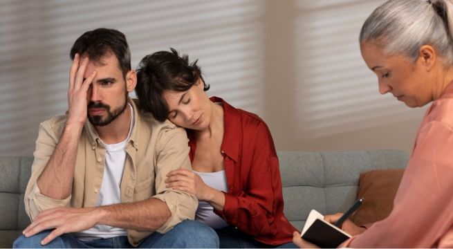 Más del 60% de parejas jóvenes viven en casa de sus suegros y la mitad lo considera 