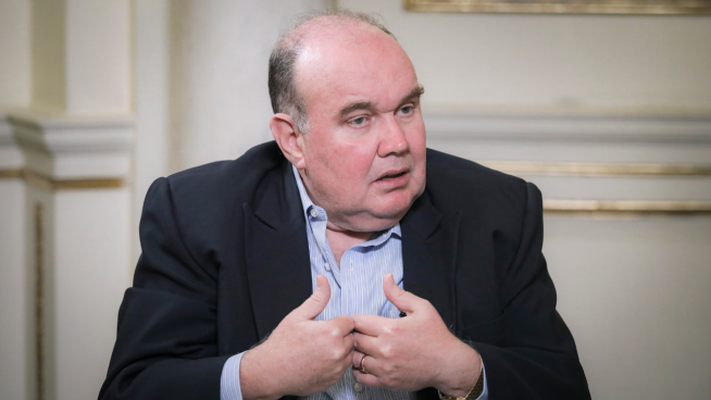 JEE concluye que López Aliaga vulneró el principio de neutralidad por publicaciones en redes sociales