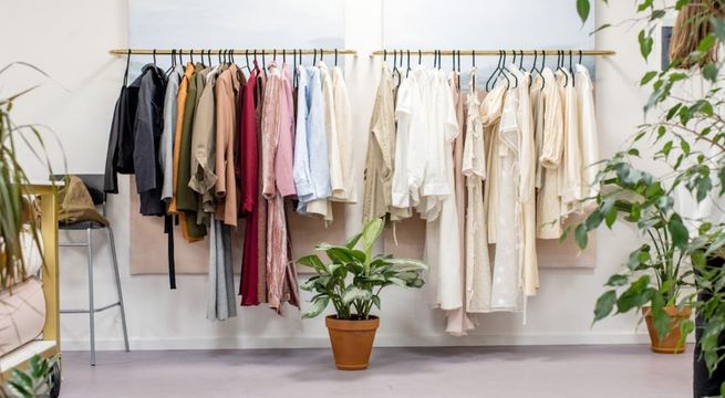 Reconocida marca promociona ropa con imagen de acusado de asesinato