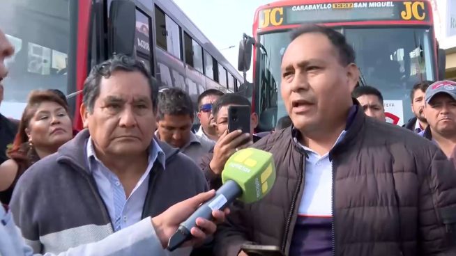 Transportistas exigen reunirse con Presidenta o Premier: 