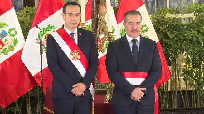 Luis Quiroz juró como nuevo ministro de Salud del gobierno de José Jerí