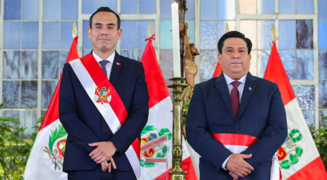 Ministro del interior en las primera horas del estado de emergencia: 