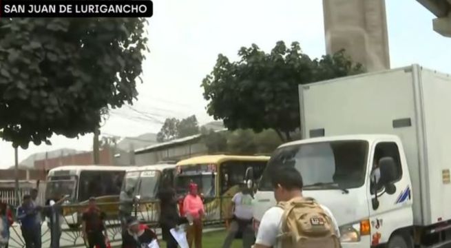 Paro de transportistas: bloquean ingreso a Zárate y se genera caos vehicular en San Juan de Lurigancho