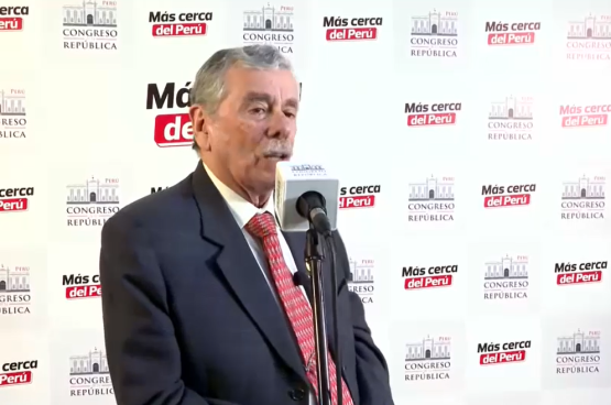 Presidente del Congreso pide sanción para Lucinda Vásquez: “Es un acto repudiable, Ética debe tomar medidas” | VIDEO