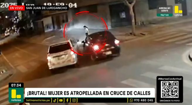 Mujer termina grave tras ser atropellada por choque de dos carros | VIDEO