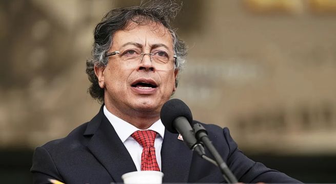 Gustavo Petro amenaza con retirar la embajada de Colombia del Perú