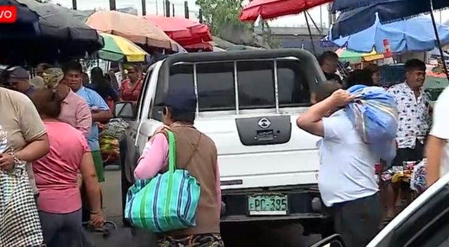 Mercados de Lima colapsan por ambulantes: caos y veredas bloqueadas a días de la Navidad