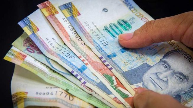 Si tengo S/100 soles ahorrados en mi AFP, ¿Cuánto ganaría si los invierto en factoring?