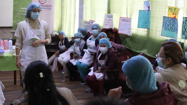 Huancavelica: Capacitan a personal de salud en alimentación saludable para la primera infancia