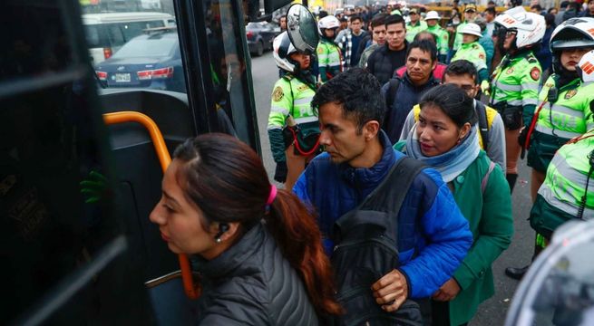 Trabajadores tendrán dos horas de tolerancia por paro de transportistas: esto dijo el MTPE