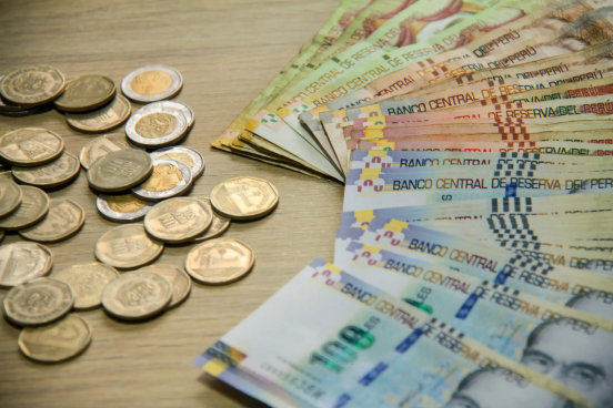 Si tengo S/1000 soles ahorrados en mi AFP, ¿cuánto ganaría si los invierto en factoring?