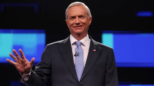 José Antonio Kast: Electo presidente chileno prometió bajarse el sueldo, pero ahora dice que no lo hará