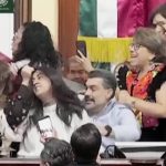 Pelea entre legisladoras deja herida a diputada de Congreso en México | VIDEO