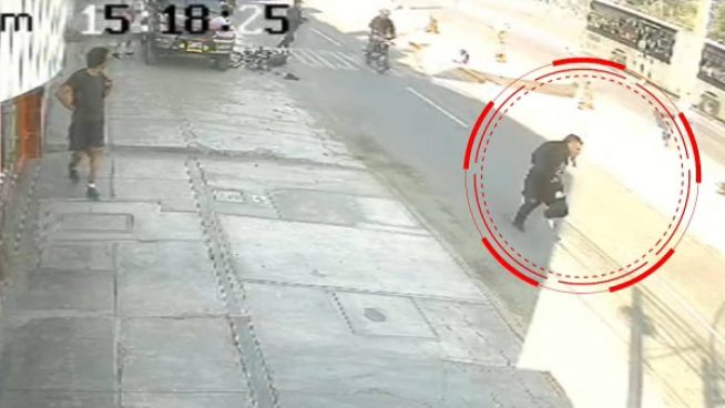 Joven es asesinado de 25 balazos en Comas por sujetos en moto