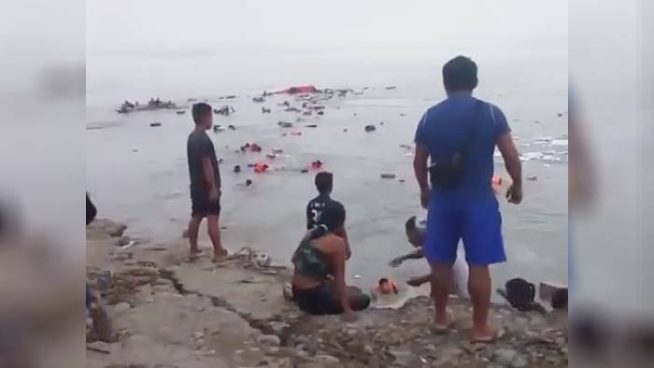 Doce muertos y 30 desaparecidos deja hundimiento de embarcaciones en Ucayali