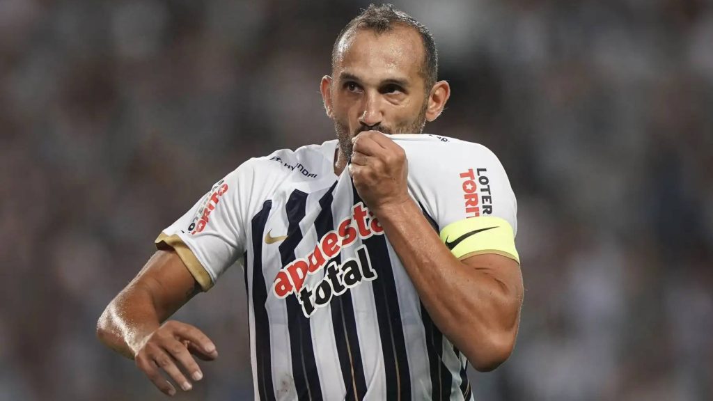 Con gol de Hernán Barcos: Alianza Lima igualó 1-1 con Sporting Cristal