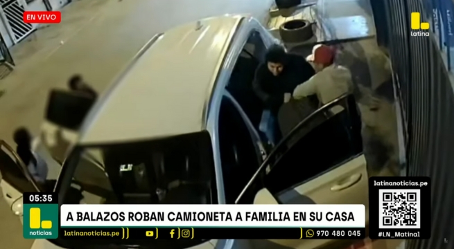 Delincuentes armados roban camioneta a familia tras recoger a su hijo de la universidad