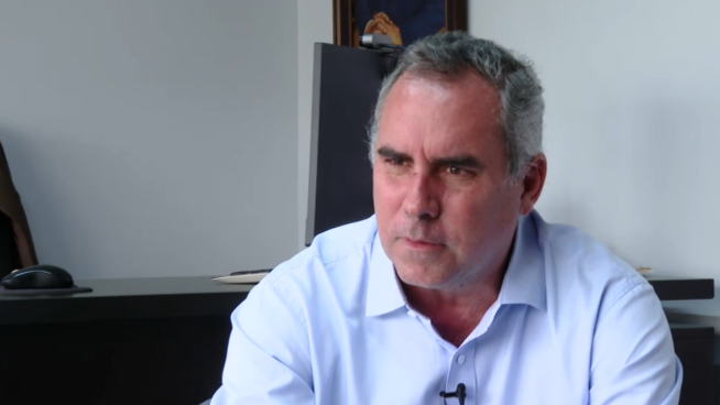 Rafael Belaúnde Llosa sobre uso de armas: 