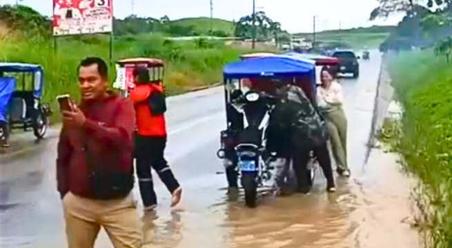 Lluvia torrencial de ocho horas inunda mercado y casas en Yurimaguas
