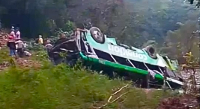 Trágico accidente en carretera deja 10 muertos y más de 30 heridos en México