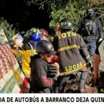Tragedia en Guatemala: 15 muertos y casi 20 heridos tras caída de autobús al barranco