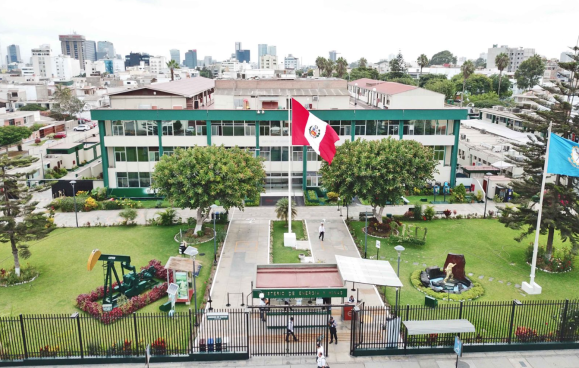 Asesor en la sombra sería quien toma las decisiones importantes en el Ministerio de Energía y Minas