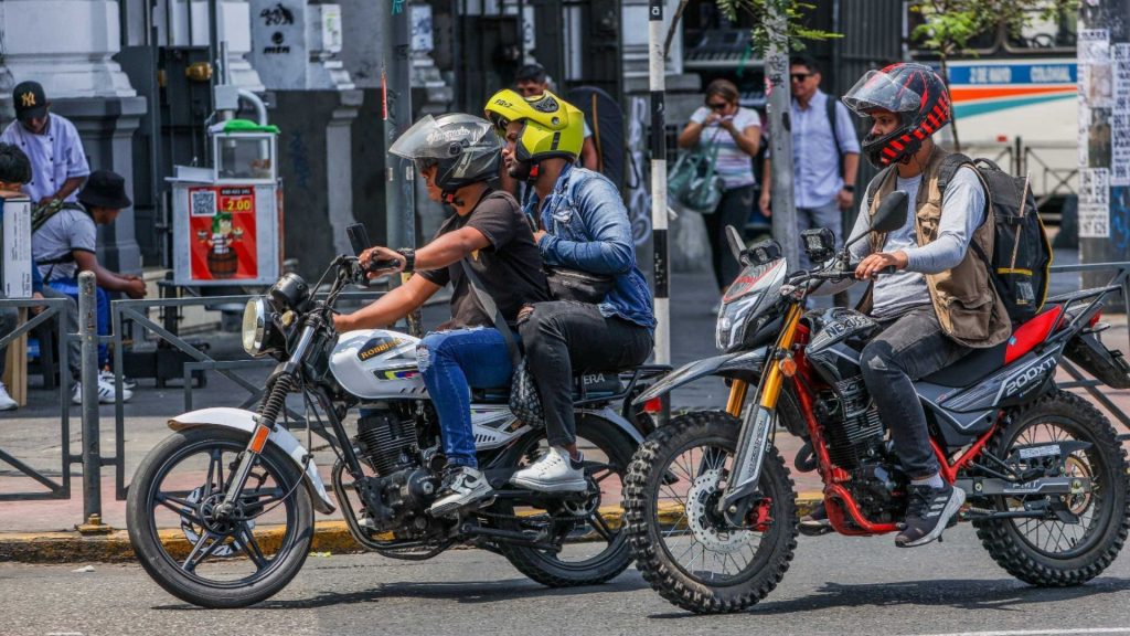 Placas de motocicletas: MTC insta a la AAP a garantizar el abastecimiento de matrículas