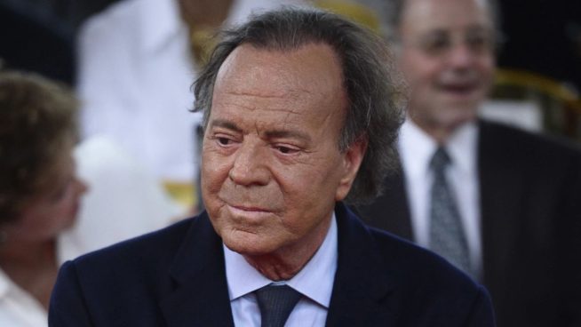 Julio Iglesias rechaza acusaciones de violación: “Niego haber faltado el respeto a ninguna mujer”