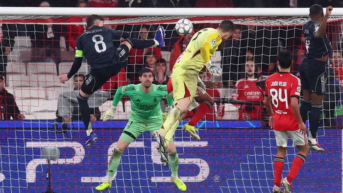 Con gol de arquero en el último minuto: cae Real Madrid y jugará los play-offs de Champions League