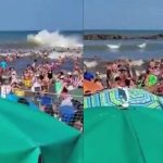 Tragedia en la costa argentina: un muerto y decenas de heridos por un meteotsunami | VIDEO