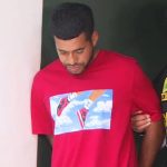 Detienen a futbolista que llevaba un arma robada a un policía