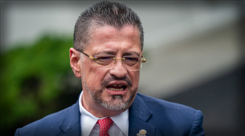 Costa Rica denuncia que planean asesinar a su presidente a dos semanas de elecciones generales