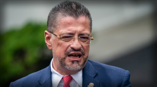 Costa Rica denuncia que planean asesinar a su presidente a dos semanas de elecciones generales