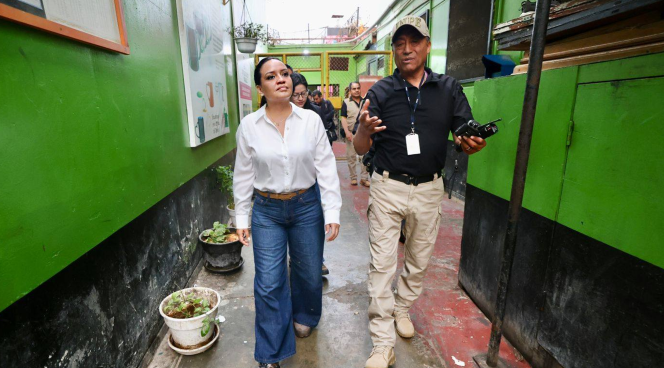 Viceministra de Justicia asume la jefatura del INPE tras renuncia de Iván Paredes