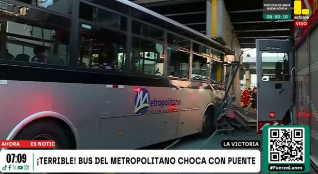 Bus del Metropolitano se estrelló contra base del puente en la av. México