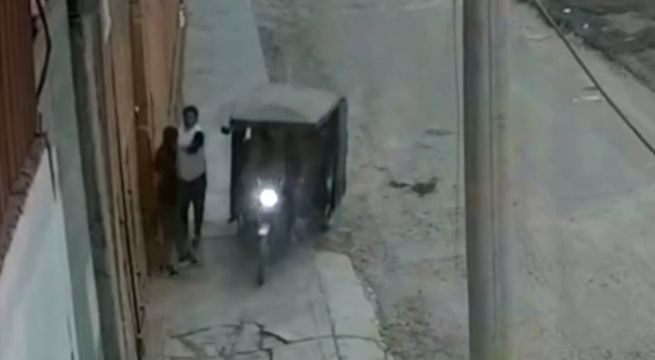 Delincuente atropella a sujeto que se resistió al robo de su celular