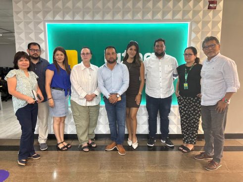 Latina Noticias se reúne con organizaciones políticas en el marco de las Elecciones Generales 2026