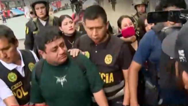 Policía intervino a transportista que protestaba por las muertes de sus colegas | VIDEO