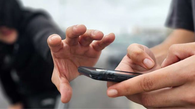 Día de San Valentín, la fecha en la que aumenta el robo de celulares en Perú