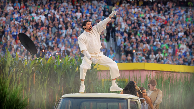 Bad Bunny vistió con Zara: la historia y simbolismo detrás del traje que Benito llevó al Super Bowl